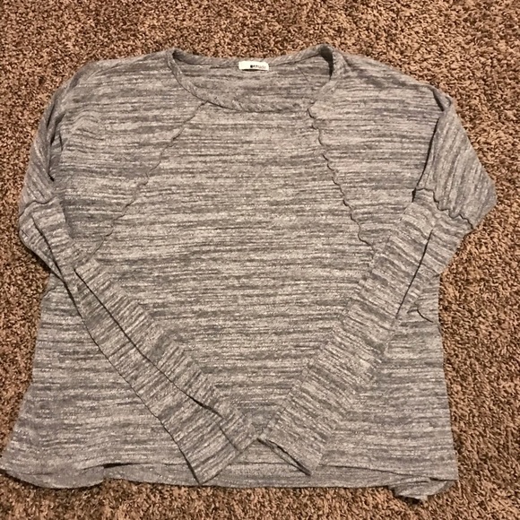 Tops - Picture 4 of 7